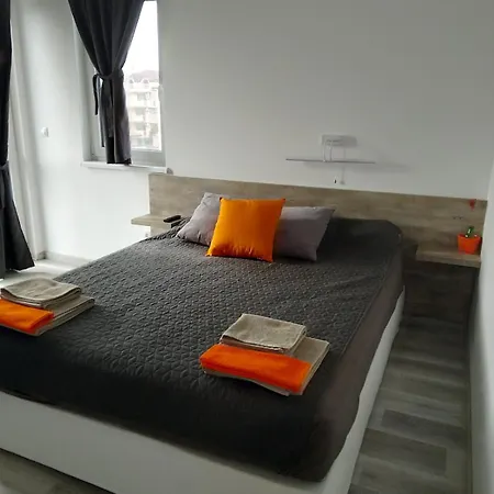 July's Konukevi Primorsko