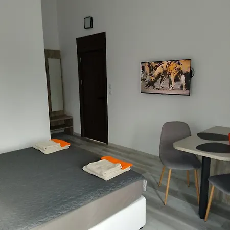 July's Konukevi Primorsko